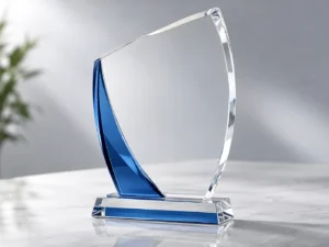 premio de cristal con acento azul
